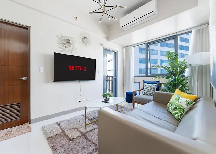 Aparthotel Omp T1-6h, & Pool Access, Near Airport, Fast Wifi, Netflix
