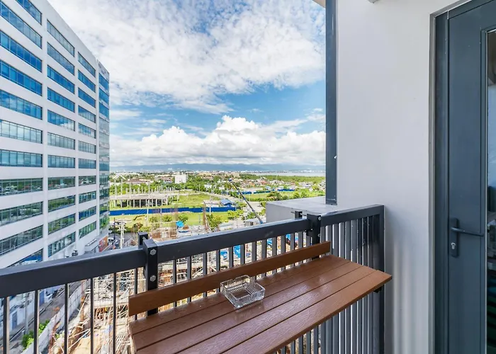 Aparthotel Omp T1-6h, & Pool Access, Near Airport, Fast Wifi, Netflix 3*